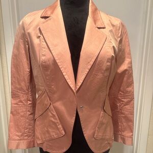 Coral Tailored Blazer with Notched Lapels and Structured Shoulders
